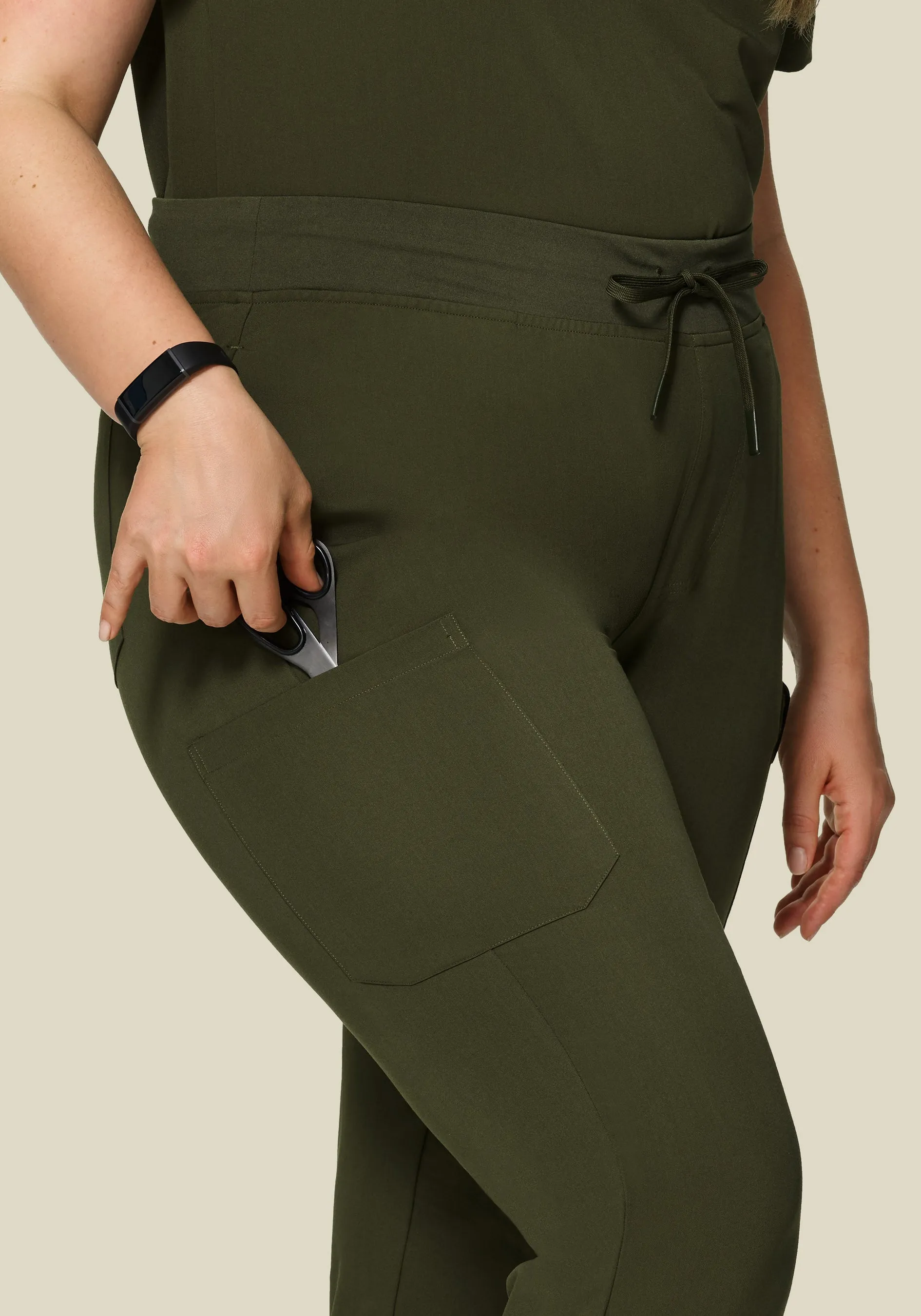 9 Pocket Joggers Olive