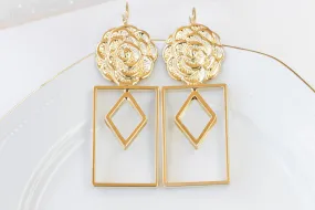 GOLD STATEMENT EARRINGS